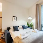 Stylish 2-Bedroom Apartment Near The Famous Moulin Rouge